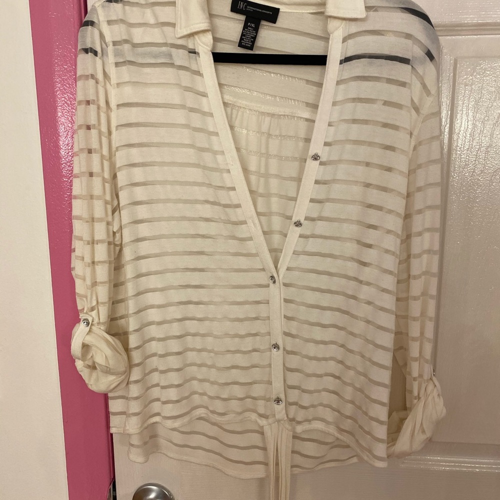 Button down top - Picture 2 of 2